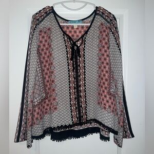 Francesca's Collections Black and Pink Patterned Blouse